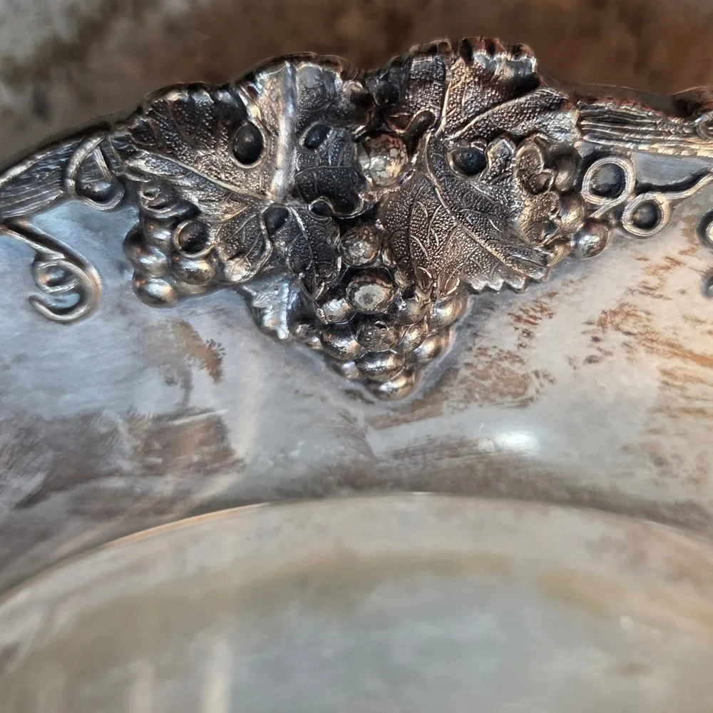 Fairpoint Silver Plate Grape Vine Charger Plate EPNS WM Mounts C05535 13.5 Inch